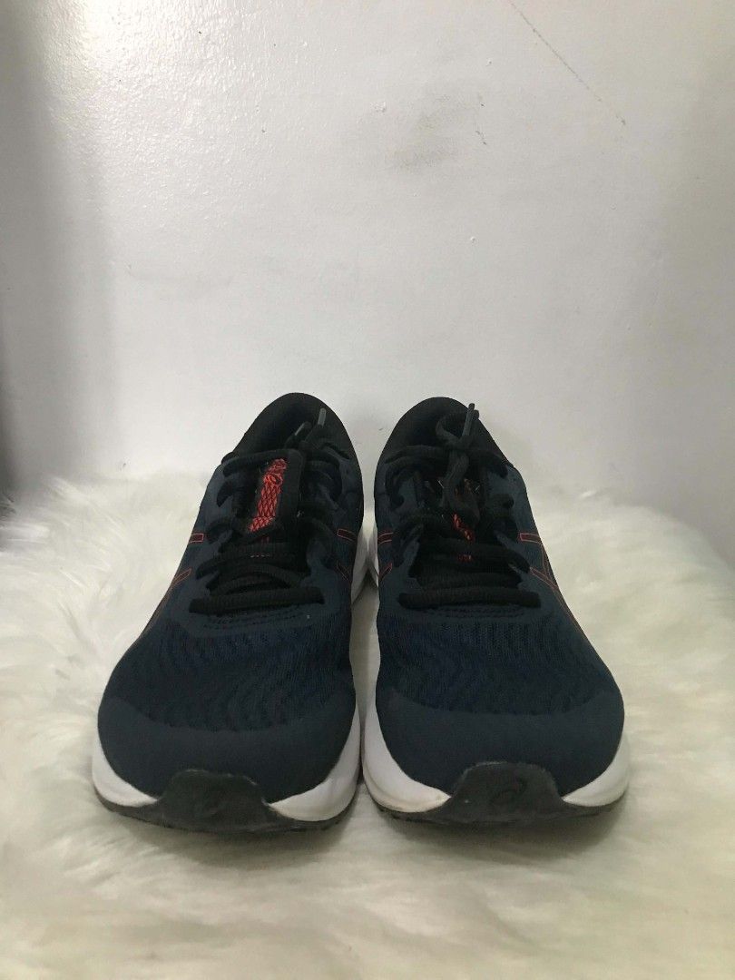 ASICS Gel-Contend 7 Men's Running Shoes (Category: Sneakers) located in Manila. Submitted by vincent.seller (Listing ID 1463611267, Image 1). Description: - ASICS Gel-Contend 7 Men's Running Shoes - Color: Black and White - Size: US 8.5 / UK 7.5 / EUR 42 - Ideal for everyday comfort and running - Comes with original box.