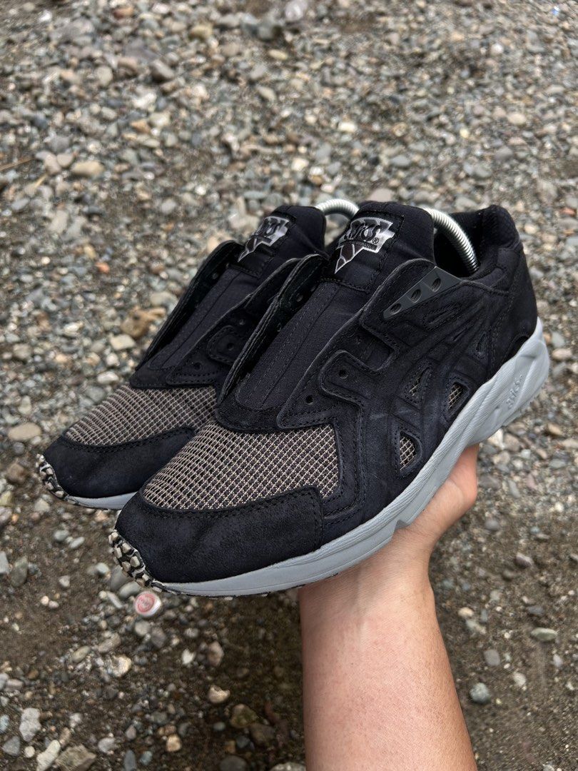 ASICS GEL-DS TRAINER OG ‘BLACK’ (Category: Sneakers) located in Cabanatuan. Submitted by thriftttttt (Listing ID 1463590035, Image 3). Description: SIZE: 9 US, 42.5 EUR, 27 CM.