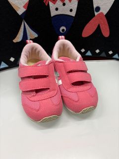 (Category: ) located in . Submitted by urbanwear (Listing ID 1463683041, Image 1). Description: .