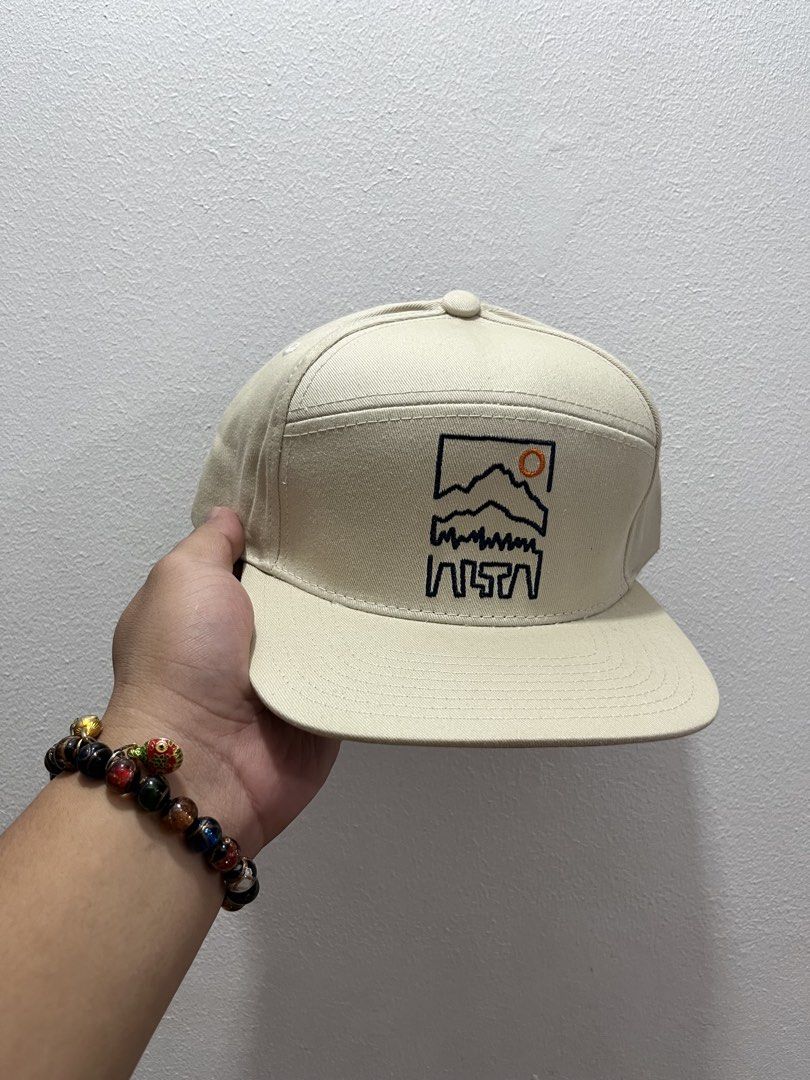 Assorted 5-Panel Caps - Tie-Dye, Splatter, Mountain, Colorado (Category: Caps & Hats) located in Mandaluyong City. Submitted by lrperiojr (Listing ID 1463702617, Image 1). Description: - Collection of 5-panel caps - Designs include: tie-dye 'Colorado', black with paint splatters, cream with mountain graphic, light blue with compass, and black with panther graphic - Ideal for casual wear - Great addition to your headwear collection.