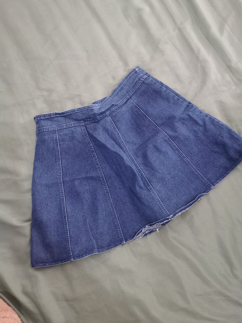Assorted Skirts and Shorts - Various Styles and Colors (Category: Skirts) located in Paranaque City. Submitted by clarizas.closet (Listing ID 1463686397, Image 3). Description: Skirt Bundle for Sale Buy all for ₱850 only Or buy individually (individually posted on my account).