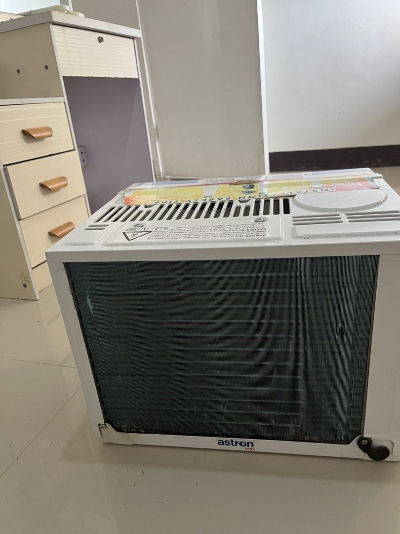 Astron TC- LRE60 (Category: Other Home Appliances) located in Manila. Submitted by tengszxc9p (Listing ID 1463615310, Image 3). Description: FOR SALE RUSH! ASTRON TC-LRE60 Non inverter No issue po. Mag 1year and 7months palang po and di gaanong nagamit. Alikabok lang po RFS: Uwing province Orig price: 9k Selling Price: 5k.