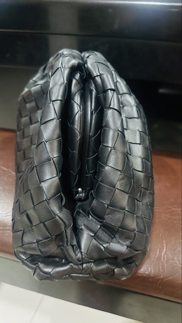 Authentic Bottega Veneta Large Pouch (Category: Luxury Bags & Wallets) located in Las Pinas. Submitted by marshmallowmax (Listing ID 1463604520, Image 2). Description: Guaranteed Authentic! Slightly used, no flaws With dustbag.