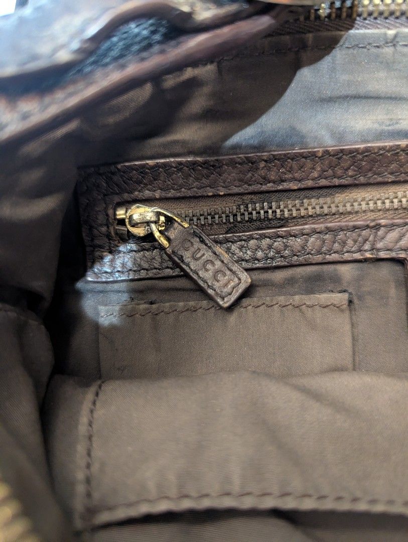 Authentic Gucci shoulder bag (Category: Luxury Bags & Wallets) located in Mabalacat. Submitted by samberr1827 (Listing ID 1463676079, Image 3). Description: .