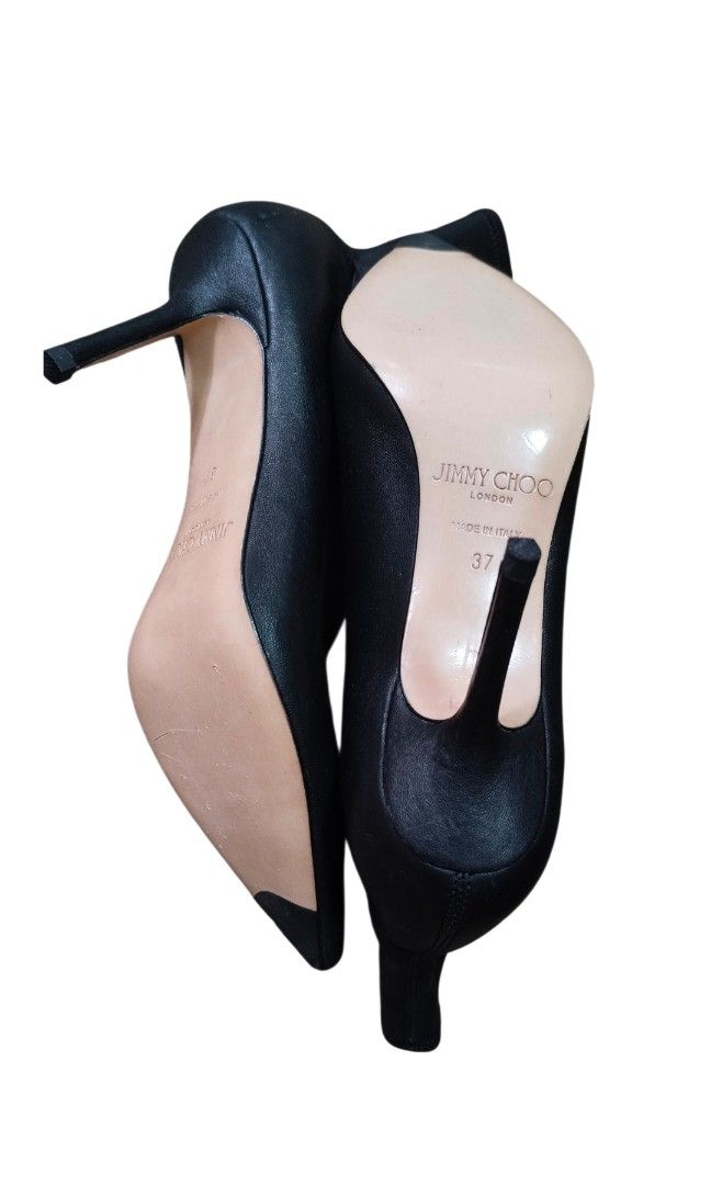 Authentic JIMMY CHOO ankle leather .booties (Category: Sneakers & Footwear) located in Caloocan City. Submitted by modishthriftstore (Listing ID 1463647040, Image 2). Description: Best fit Size 6 .NO TO LOW BALLERS pls Like New Condition/ NO FLAWS, NO iSSUES Stretchable leather, NO ZIPPER Guaranteed Authentic Very Classy & comfortable Brand new SRP: P45, 000+ loc: Rainbow Village 5 North Caloocan.