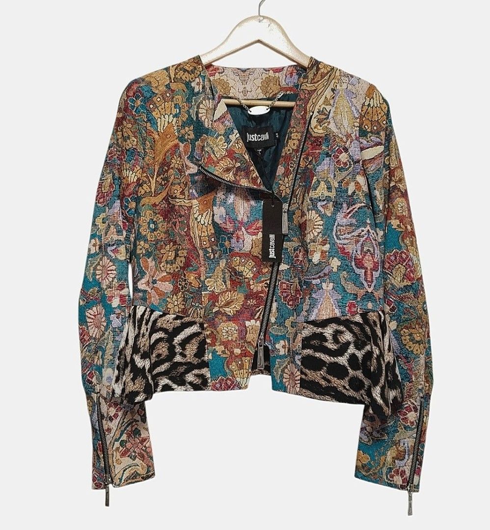 Authentic Just Cavalli Turkish Printed Blazer (Category: Luxury Apparel) located in Caloocan City. Submitted by modishthriftstore (Listing ID 1463597023, Image 3). Description: Large size Zip up Authentic with Hangtag SRP: P55, 000+ loc: rainbow village 5 NPorth Caloocan.