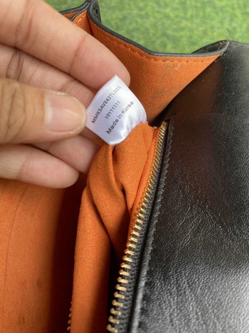 Authentic MCM Visetos Patricia Top Handle Bag (Category: Luxury Bags & Wallets) located in Davao. Submitted by jennicaestrella_1995 (Listing ID 1463624627, Image 3). Description: .