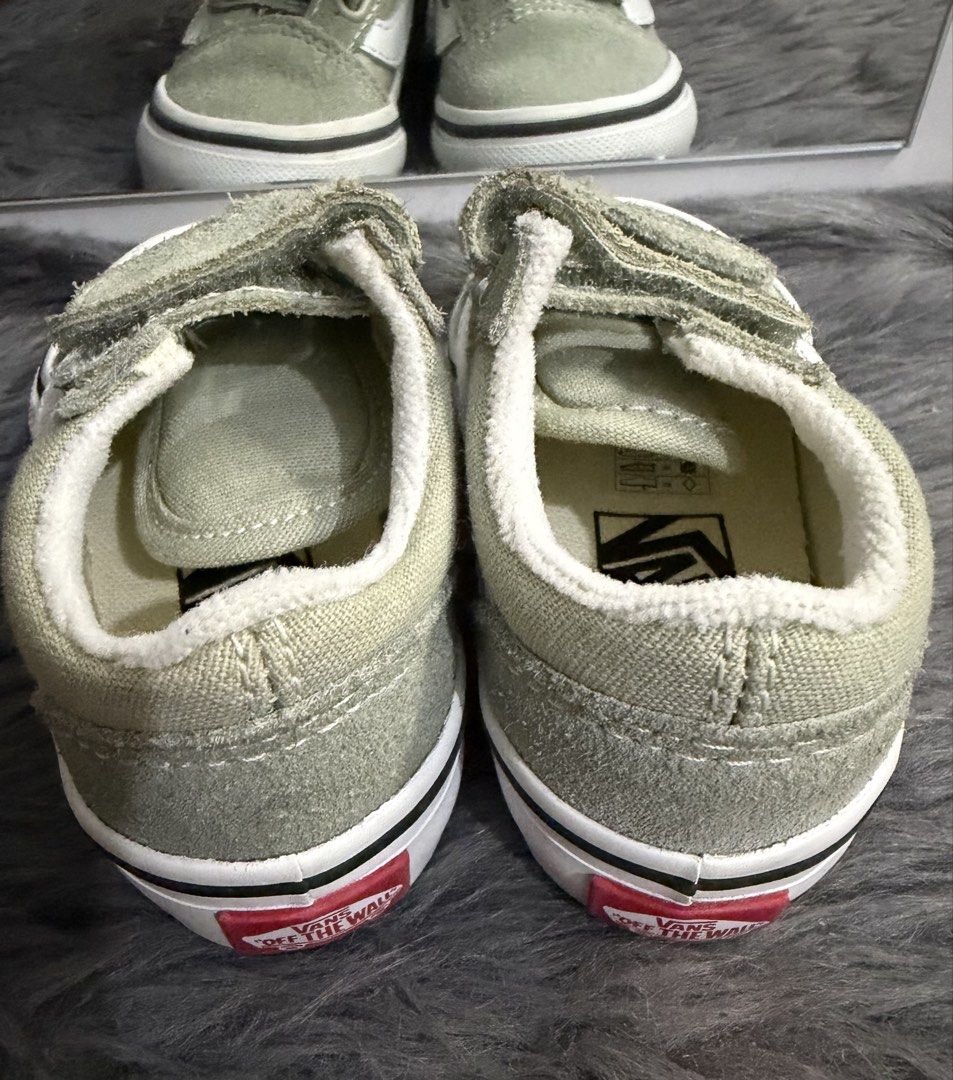 Authentic Vans Shoes for Baby (Category: Babies & Kids Fashion) located in Quezon City. Submitted by angelannedc (Listing ID 1463635016, Image 3). Description: Authentic Vans Shoes (Light Green) Size: Us Toddles-4.00 3.5 UK Size Good for 6 to 1year old baby boy From US.