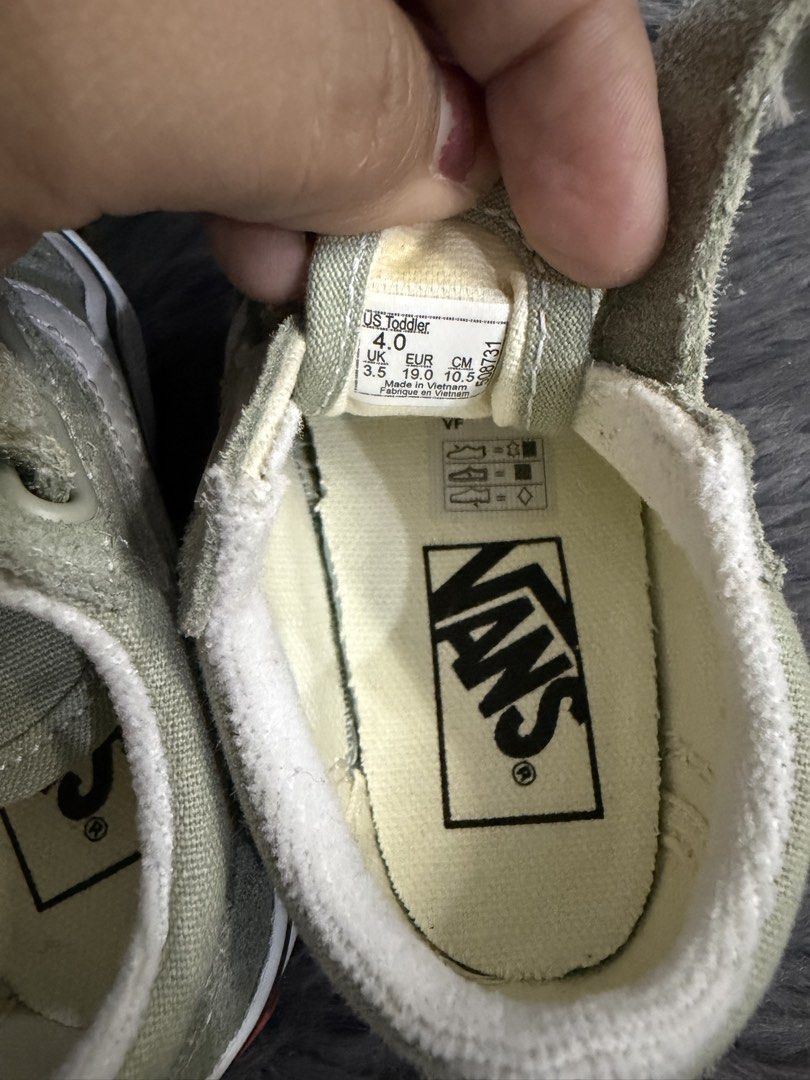 Authentic Vans Shoes for Baby (Category: Babies & Kids Fashion) located in Quezon City. Submitted by angelannedc (Listing ID 1463635016, Image 2). Description: Authentic Vans Shoes (Light Green) Size: Us Toddles-4.00 3.5 UK Size Good for 6 to 1year old baby boy From US.