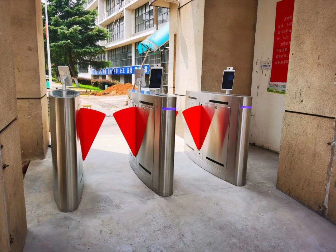 Automatic Turnstile Gate System for Access Control (Category: Locks, Doors & Gates) located in Manila. Submitted by kitsincph (Listing ID 1463696015, Image 2). Description: Selling a set of automatic turnstile gates. These are great for building access control. They have a sleek, modern design with stainless steel construction. Some models include facial recognition and card readers. Perfect for offices, gyms, or any facility needing secure entry