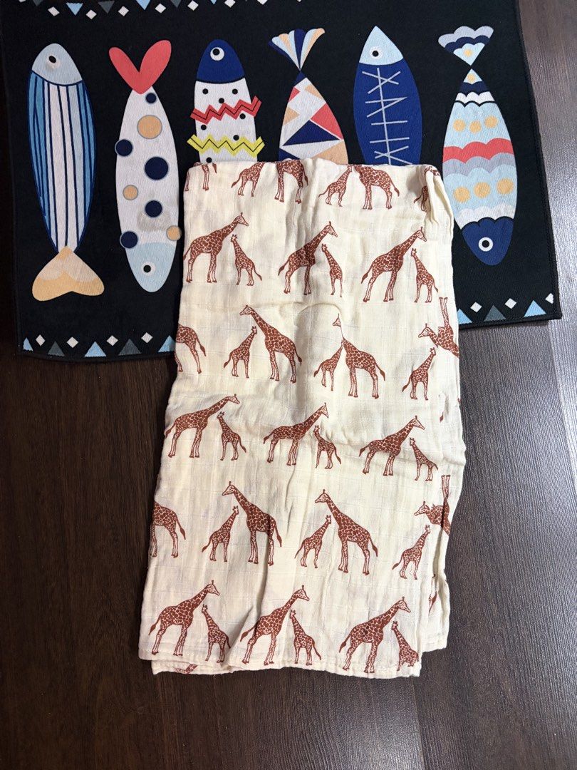 Baby swaddle blanket giraffe (Category: Babies & Kids Fashion) located in Manila. Submitted by urbanwear (Listing ID 1463682823, Image 1). Description: .