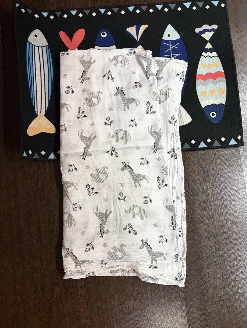 Baby swaddle giraffe elephant (Category: Babies & Kids Fashion) located in Manila. Submitted by urbanwear (Listing ID 1463682940, Image 1). Description: .