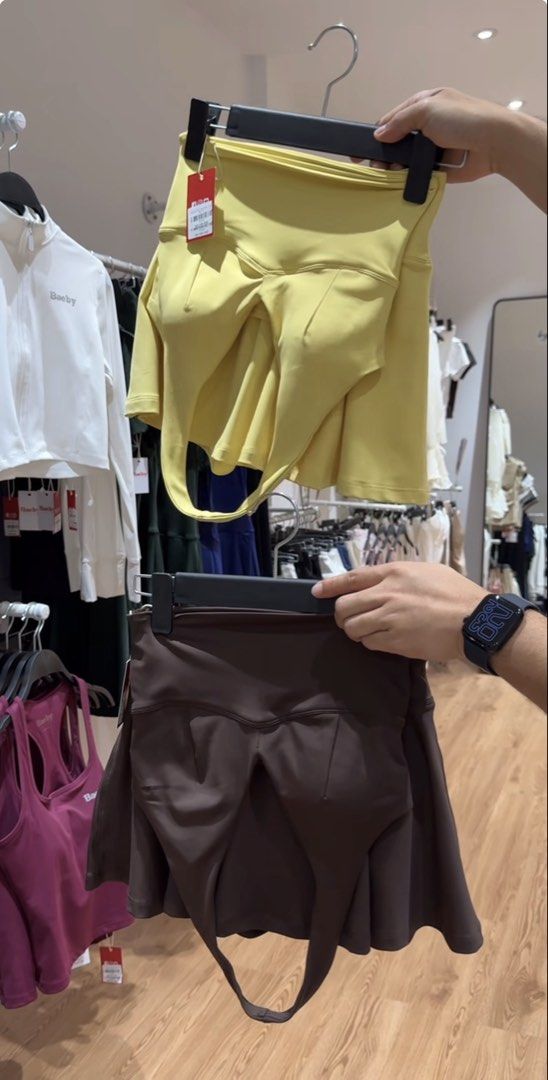 Baeby Pickleball Set - Halter Crop Top & Skort (Category: Activewear) located in Jagna. Submitted by gemts777 (Listing ID 1463590169, Image 2). Description: - Adorable mocha brown activewear set - Includes halter neck crop top and matching skort - Perfect for workouts or casual wear - Size: Small (S) - Brand new with tags still attached.