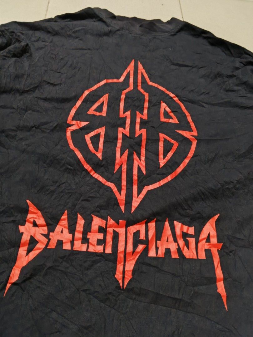 BALENCIAGA (Category: Coats, Jackets and Outerwear) located in Manila. Submitted by mysamieeee (Listing ID 1463619411, Image 3). Description: DIMES : 25x32 CONDITION : EXCELLENT COLOR RATE : 9.5/10 MOP GCASH GOTYME BANK TRANSFER.