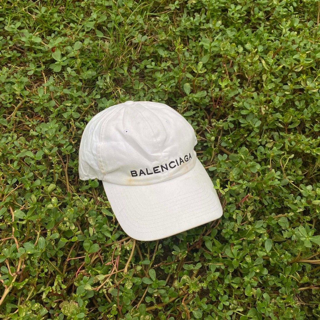 BALENCIAGA ( no tags ) (Category: Caps & Hats) located in Zamboanga. Submitted by aisanglgma52490 (Listing ID 1463638460, Image 3). Description: BALENCIAGA SPELL OUT EMBROID NO TAGS WASHABLE STAINS.