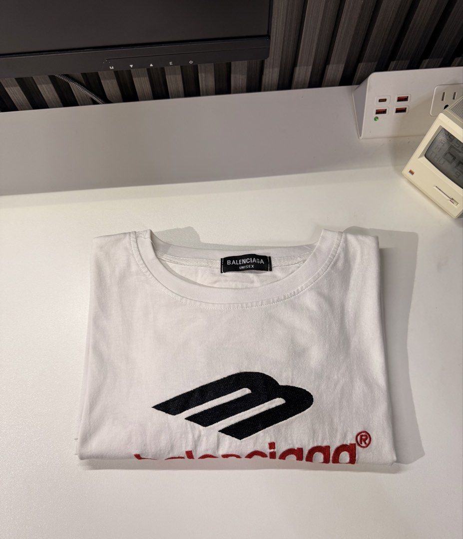 Balenciaga Longsleeve (Category: Activewear) located in Bulacan. Submitted by jomar_0705 (Listing ID 1463727834, Image 1). Description: Balenciaga 3B Sport Medium W21-22 L27-28 Excellent Cut wash & Stain.