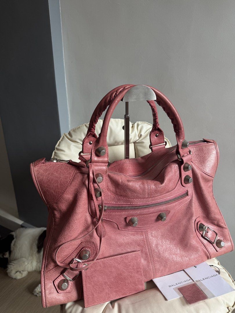 SOLD Balenciaga Work Giant 21 - Pink (Category: Luxury Bags & Wallets) located in Bacoor. Submitted by mikaysu (Listing ID 1463645667, Image 3). Description: - same with onseam - in demand color - so pretty in actual - excellent condition - with mirror, strap, and controllato card.