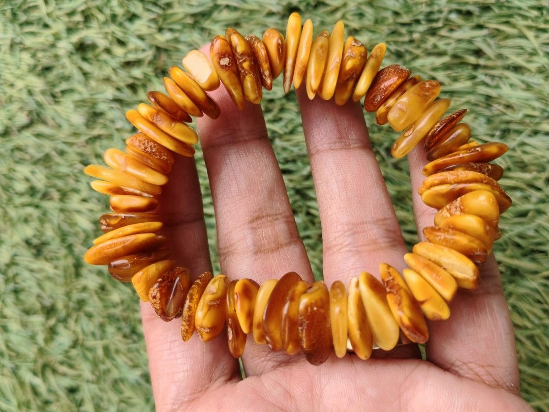 Baltic Amber Chips HQ (Category: Precious Stones) located in Tanza. Submitted by gabbyslittlecorner (Listing ID 1463644333, Image 2). Description: .