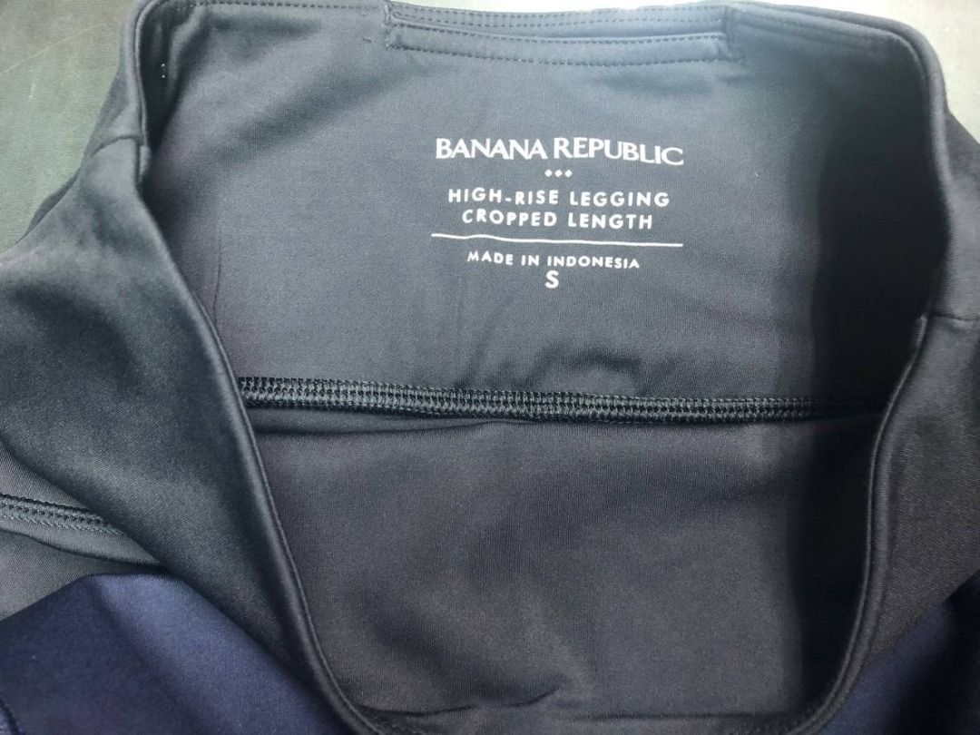 Banana Republic Leggings (Category: Jeans) located in Manila. Submitted by april_sixteen (Listing ID 1463560033, Image 3). Description: - Brand: Banana Republic - Style: High-Rise Leggings - Size: S (Small) - Origin: Made in Indonesia - Colors: Black, Navy, Maroon - Lengths: 1 Cropped, 1 Petite 7/8 - Features: Comfortable, versatile for workouts and everyday wear.