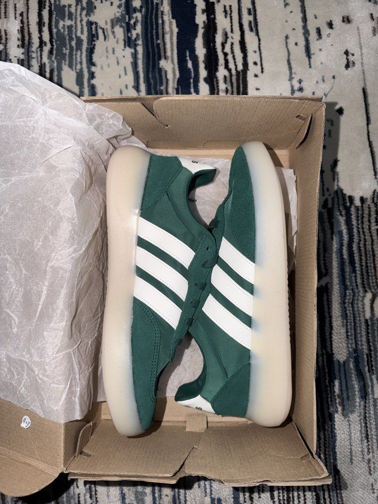 BARREDA DECODE 9 1/2 COLLEGIATE GREEN/OFF WHITE (Category: Casual Shoes) located in Manila. Submitted by franjieh_martinez29 (Listing ID 1463676518, Image 3). Description: BARREDA DECODE 9 1/2 COLLEGIATE GREEN/OFF WHITE 💚🤍 ₱3,199 ONLY SRP: ₱4,300 30% OFF SRP ✨ Brand New / On Hand 📦 Size: 9.5 Men’s ✅ Legit adidas pair 📍 Shipping: Lalamove / LBC only 💸 Gcash/ Bank transfer- BDO/ Security Bank/ Cash on Delivery DM for inquiries!.