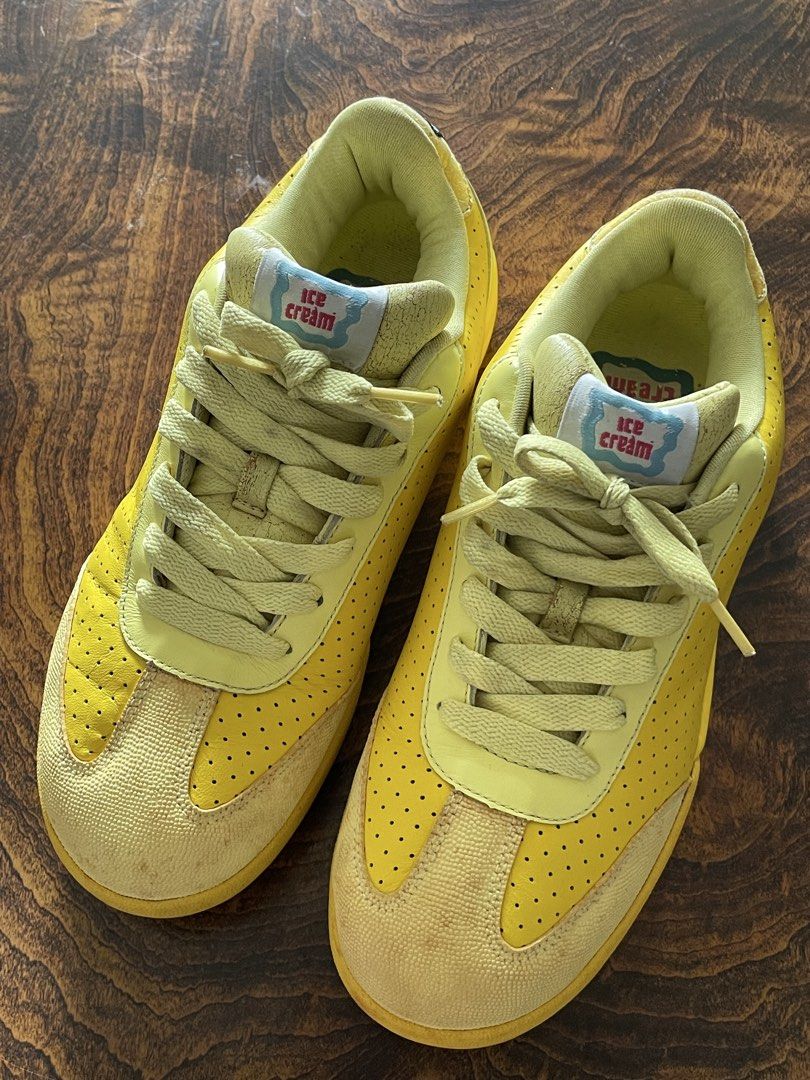 BBC ICE CREAM - OG FIRST RELEASE CANARY YELLOW (Category: Sneakers & Footwear) located in San Fernando. Submitted by larchivefeminine (Listing ID 1463577952, Image 2). Description: BBCs ICE CREAM - OG FIRST RELEASE CANARY YELLOW GOOD CONDITION Signs of wear (needs clean) YELLOW USA: 7 UK: 6 EUR: 39.