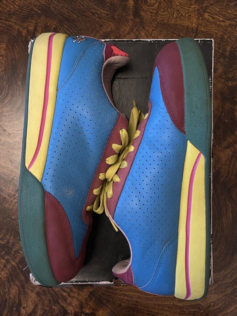 BBC ICE CREAM - OG FIRST RELEASE BLUE RASPBERRY (Category: Sneakers & Footwear) located in San Fernando. Submitted by larchivefeminine (Listing ID 1463578372, Image 3). Description: BBC ICE CREAM - OG FIRST RELEASE BLUE RASPBERRY GOOD CONDITION Minor signs of wearing With Box USA: 9 UK: 8 EUR: 42.