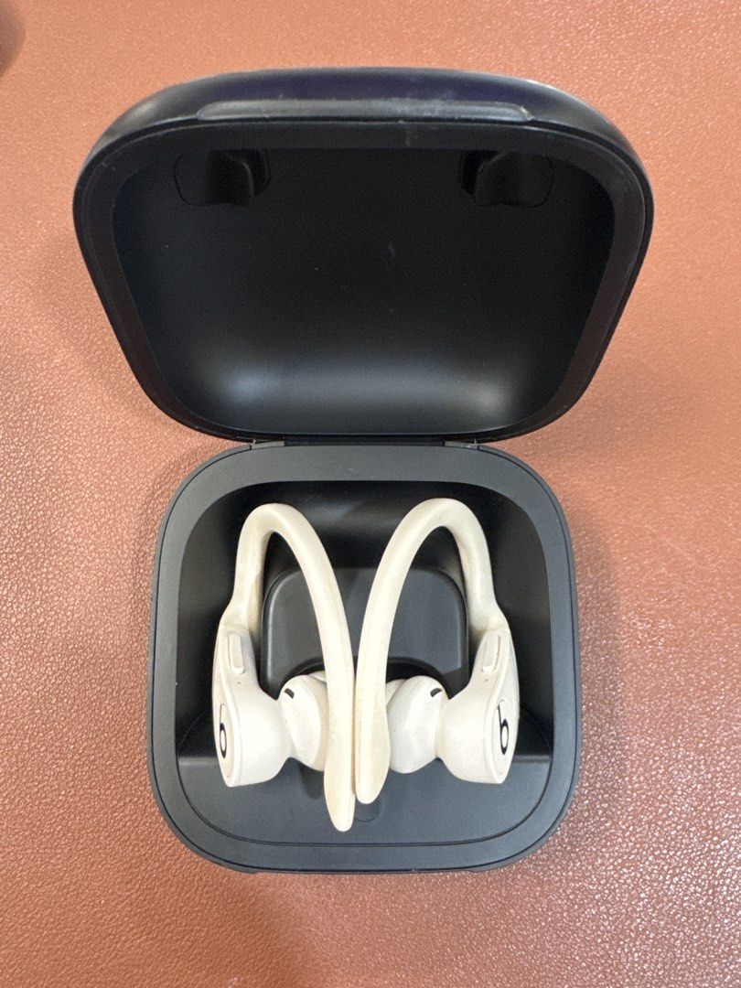 Beats Powerbeats Pro Wireless Earbuds White (Category: Earphones) located in Cavite. Submitted by ac_42 (Listing ID 1463618097, Image 1). Description: - White Beats Powerbeats Pro wireless earbuds - Includes original charging case - Good working condition - Excellent sound quality for workouts and daily use - Perfect for active lifestyles Earbuds and charging case only! .