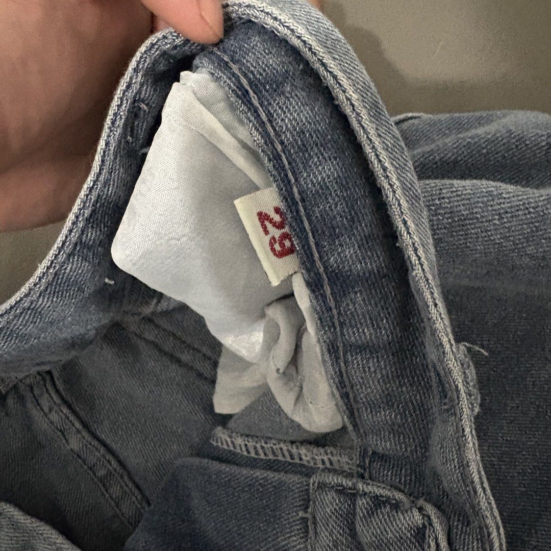 BEEPPOP Wide Leg Denim Jeans Size 29 (Category: Jeans) located in Makati City. Submitted by sseurekiii (Listing ID 1463721291, Image 3). Description: - Brand: BEEPPOP - Style: Wide leg jeans - Wash: Light wash - Waist: High waisted - Size: 29 - Perfect for: Casual looks, easy to pair with various tops - Reason for selling: No longer fits.