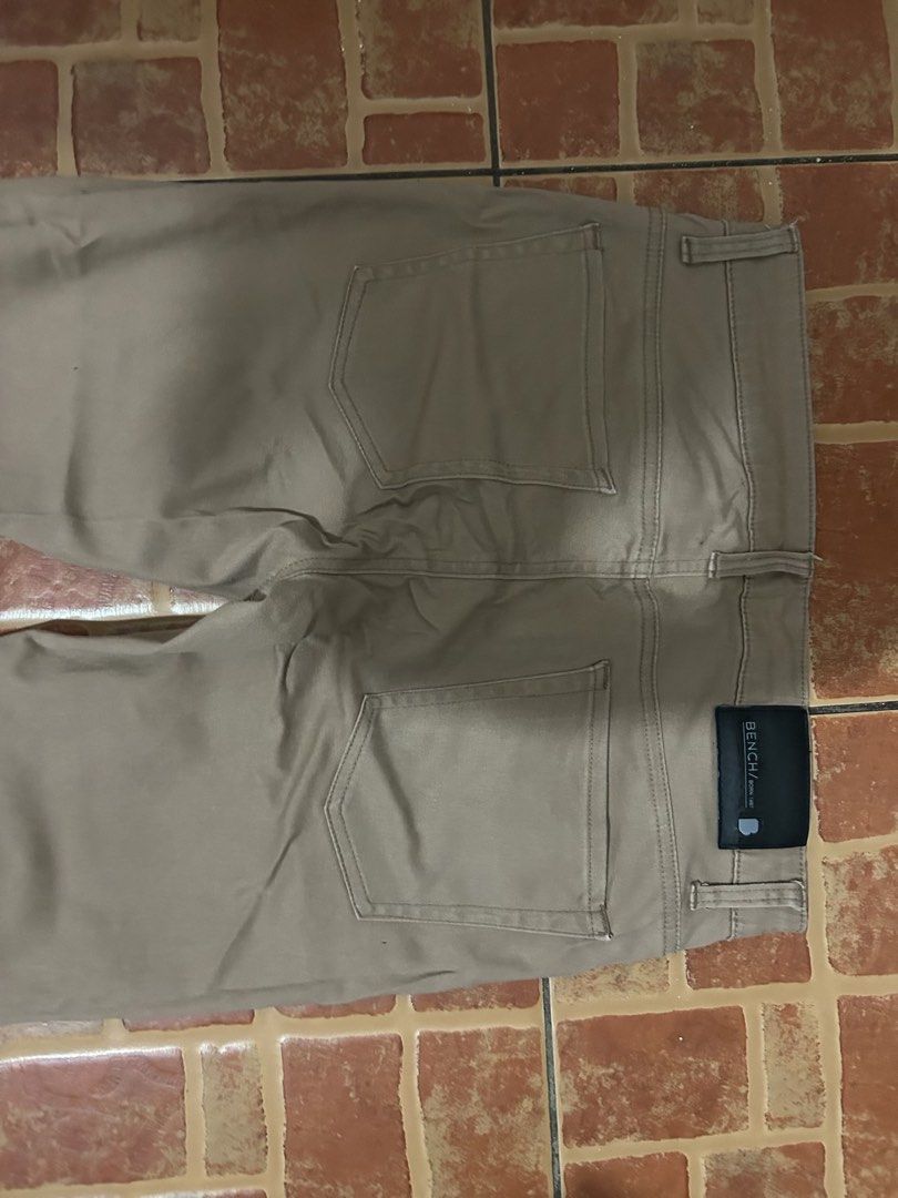 Bench Khaki Pants Chinos Size 31 (Category: Chinos) located in Quezon City. Submitted by golden.dclosets (Listing ID 1463710991, Image 1). Description: - Brand: Bench - Type: Khaki Pants - Fit: Straight Fit - Size: 31 inches waist - Features: Front and back pockets - Material: Comfortable - Style: Great for everyday wear.