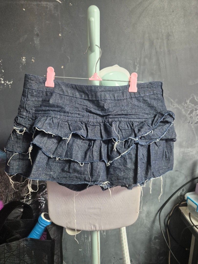 Bershka skort (Category: Shorts) located in Manila. Submitted by cutefinds (Listing ID 1463596771, Image 1). Description: Dm if interested.