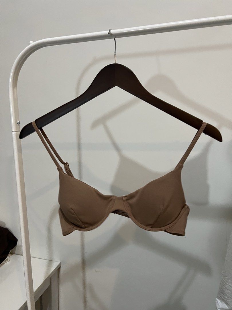Bikini top (Category: Bikinis & Swimsuits) located in Quezon City. Submitted by styleandcomfort (Listing ID 1463711223, Image 1). Description: Never used Message me for inquiries.