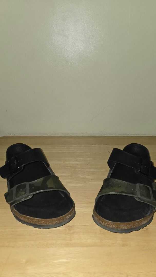 Birkenstocks Arizona Sandals (Category: Slippers & Slides) located in Caloocan City. Submitted by keenfire.e1ab7f (Listing ID 1463635746, Image 2). Description: Preloved Birkenstocks Arizona Sandals Color: Camouflage Green and Black Size: 45 Price: P3k with Shipping fee .