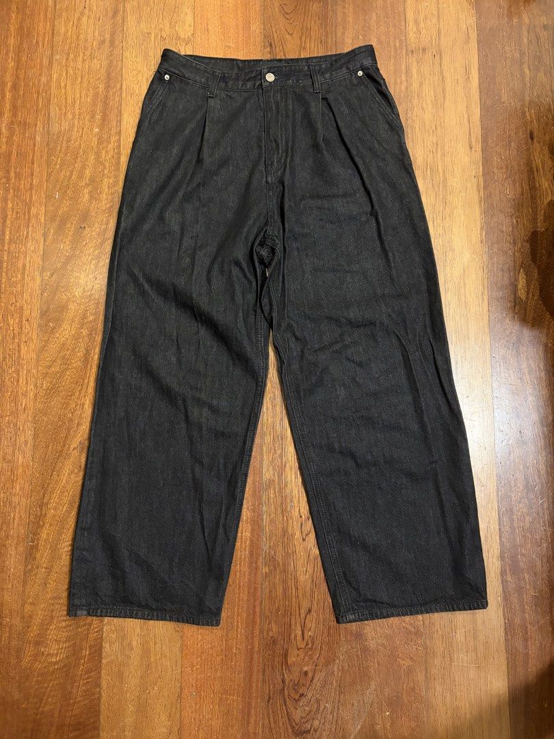 Black Baggy Jeans (Category: Jeans) located in Taguig. Submitted by grmcampana (Listing ID 1463683976, Image 1). Description: Lightly used W - 32 L - 40 LO - 10.