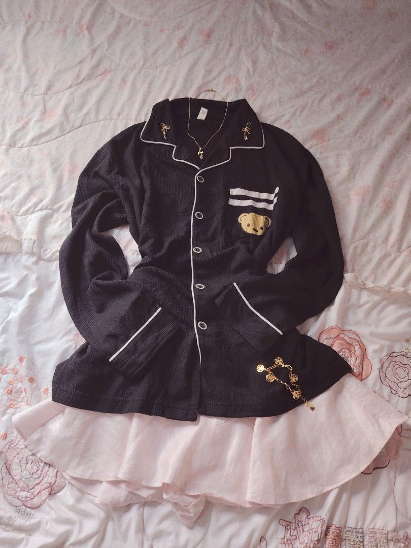 black bear sleepwear 🐻 (Category: Others Tops) located in Hermosa. Submitted by lcvelycath (Listing ID 1463613132, Image 1). Description: size: l-xl mine: ₱129 (each) bid: ₱+10 lock: ₱329 (shipped) EOB: monday—september 28 (the seller is on vacation 😘) °. thrifted, pre-loved, or brand new but ready to wear (some aren't bcs i don't have the time to wash them, very sorryy :<) colors may vary due to lightning & quality 𐙚 °. check details before m