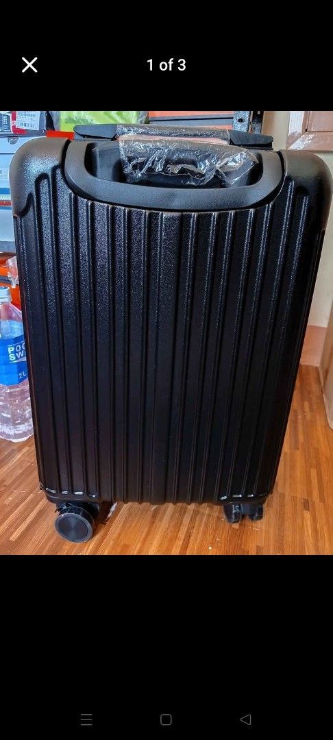 Black Hardshell Cabin Luggage with Wheels (Category: Luggage) located in Las Pinas. Submitted by bermundosh83981 (Listing ID 1463712087, Image 3). Description: handcarry.