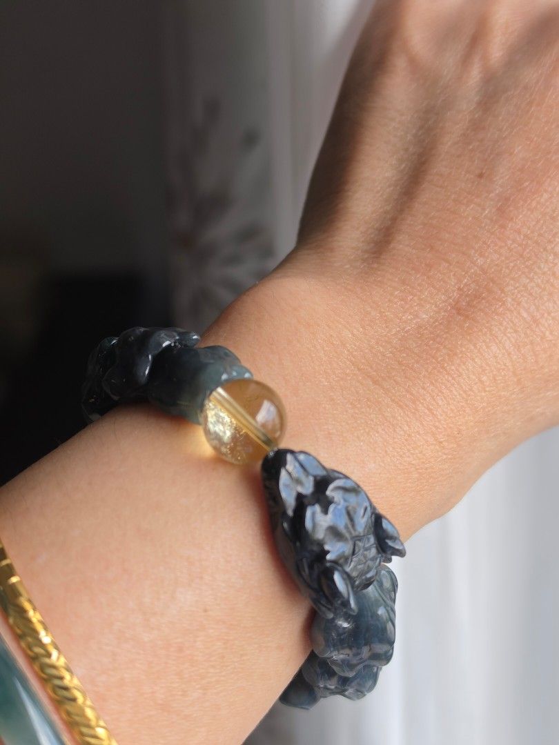 Black Jade Dragon bracelet (Category: Bracelets) located in Manila. Submitted by cavalierdolls (Listing ID 1463597019, Image 1). Description: The Dragon is traditionally associated with power, courage, prosperity, protection and success, while the water element is often connected with flow, adaptability and abundance..