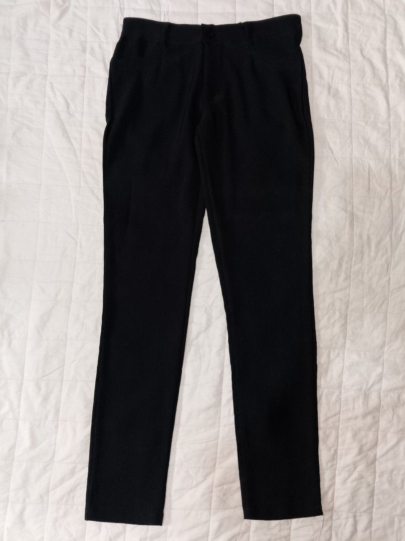 Black Slim-Fit Trouser (Category: Other Bottoms) located in Tarlac. Submitted by your_finds (Listing ID 1463568194, Image 1). Description: Description: - Medium on tag - Black ang color - High waist / Slim-fit Condition: 9/10 / Very good condition Medida size Waist: 26 Length: 36 #1.