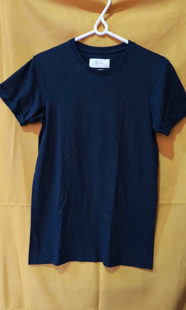 Black Tshirt (Category: Tshirts & Polo Shirts ) located in Bacoor. Submitted by kaykay858 (Listing ID 1463653492, Image 1). Description: Yung White po hindi yan himulmol. Design po sya 💕.