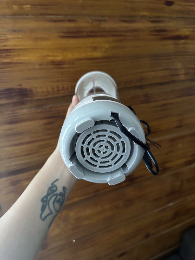 Blender (Category: Other Home Appliances) located in Davao. Submitted by badathrift (Listing ID 1463615089, Image 3). Description: .