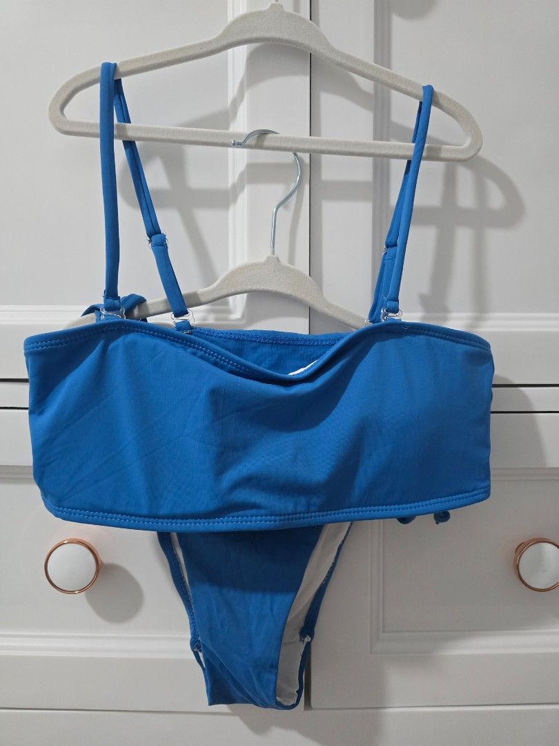 Blue Bikini Set (Category: Bikinis & Swimsuits) located in Arayat. Submitted by polenbi15 (Listing ID 1463582404, Image 1). Description: - Bright blue bikini set - Halter neck top with adjustable straps - Matching bottoms with tie sides - Ideal for beach or pool - Perfect for your next vacation.