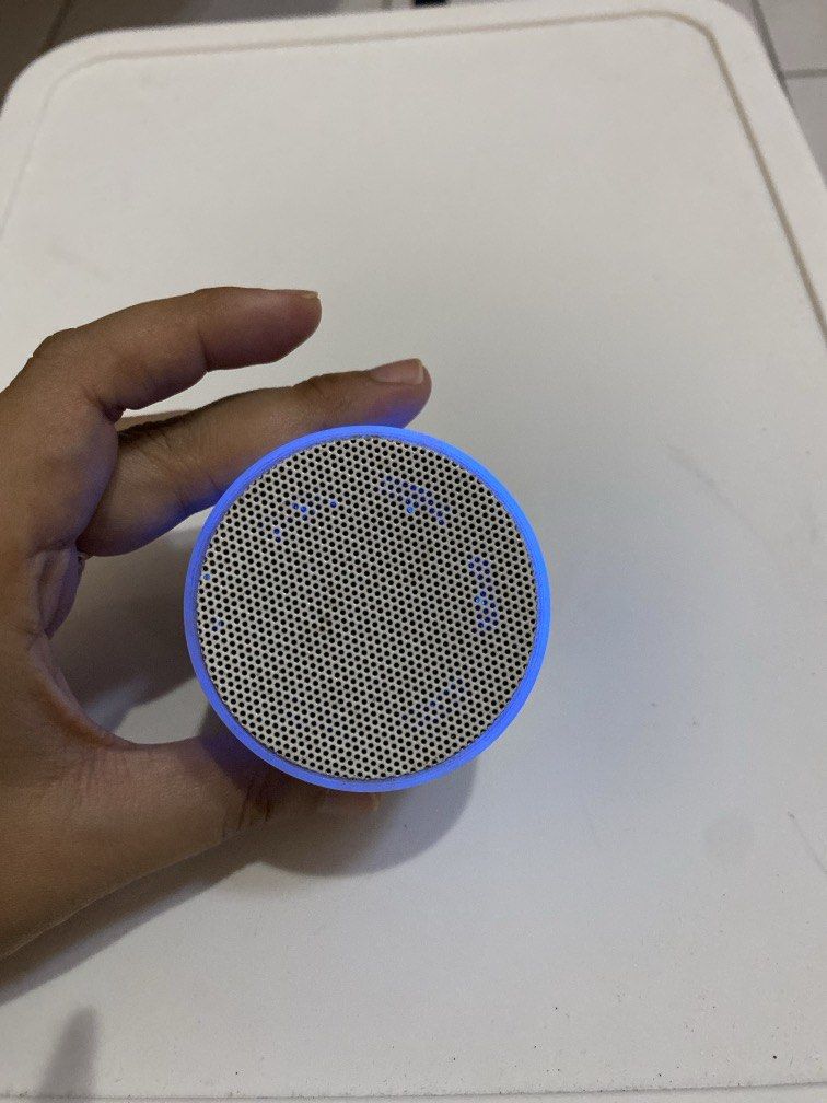 Bluetooth Speaker (Category: Soundbars, Speakers & Amplifiers) located in Gua Musang. Submitted by prelovedbynikfarhaintoo (Listing ID 1463663953, Image 3). Description: Postage J&T : Rm8 - Charge using micro usb (will get together) - Have usb port & micro sd card port (so can use pendrive too) - they will be colourfull light when turn on .
