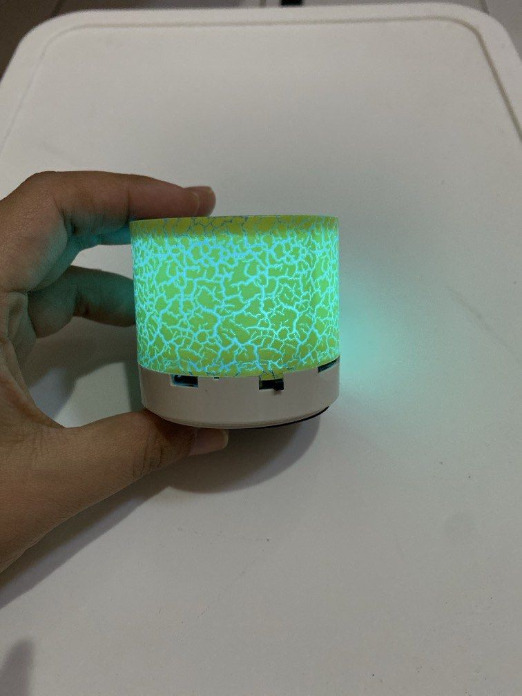 Bluetooth Speaker (Category: Soundbars, Speakers & Amplifiers) located in Gua Musang. Submitted by prelovedbynikfarhaintoo (Listing ID 1463663953, Image 2). Description: Postage J&T : Rm8 - Charge using micro usb (will get together) - Have usb port & micro sd card port (so can use pendrive too) - they will be colourfull light when turn on .