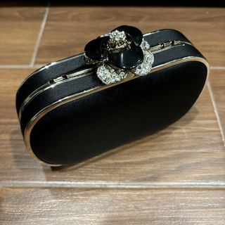 (Category: ) located in . Submitted by coffee_and_cashew (Listing ID 1463691263, Image 1). Description: .