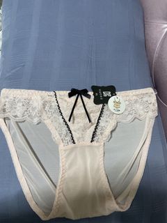 (Category: ) located in . Submitted by lovescarf (Listing ID 1463690569, Image 1). Description: .