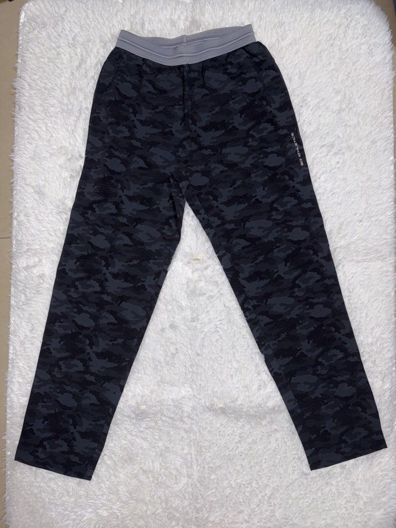 Bo' Athletics Camo Jogger Pants Size Small (Category: Joggers) located in Quezon City. Submitted by Moms_closet (Listing ID 1463669190, Image 1). Description: - Bo' Athletics black and grey camouflage joggers - Elastic waistband with drawstring - Size: Small - Inseam: Approximately 30 inches - Ideal for workouts or casual wear.