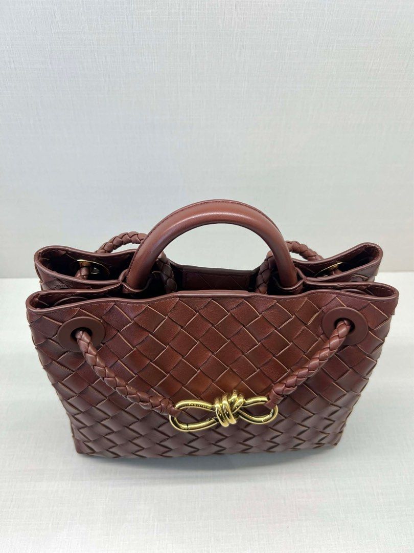 Bottega Veneta Small Andiamo (Category: Luxury Bags & Wallets) located in Lipa City. Submitted by curated.luxury (Listing ID 1463581414, Image 2). Description: We accept Credit card, Cash and Bank transfers We have physical store located in Lipa Batangas.