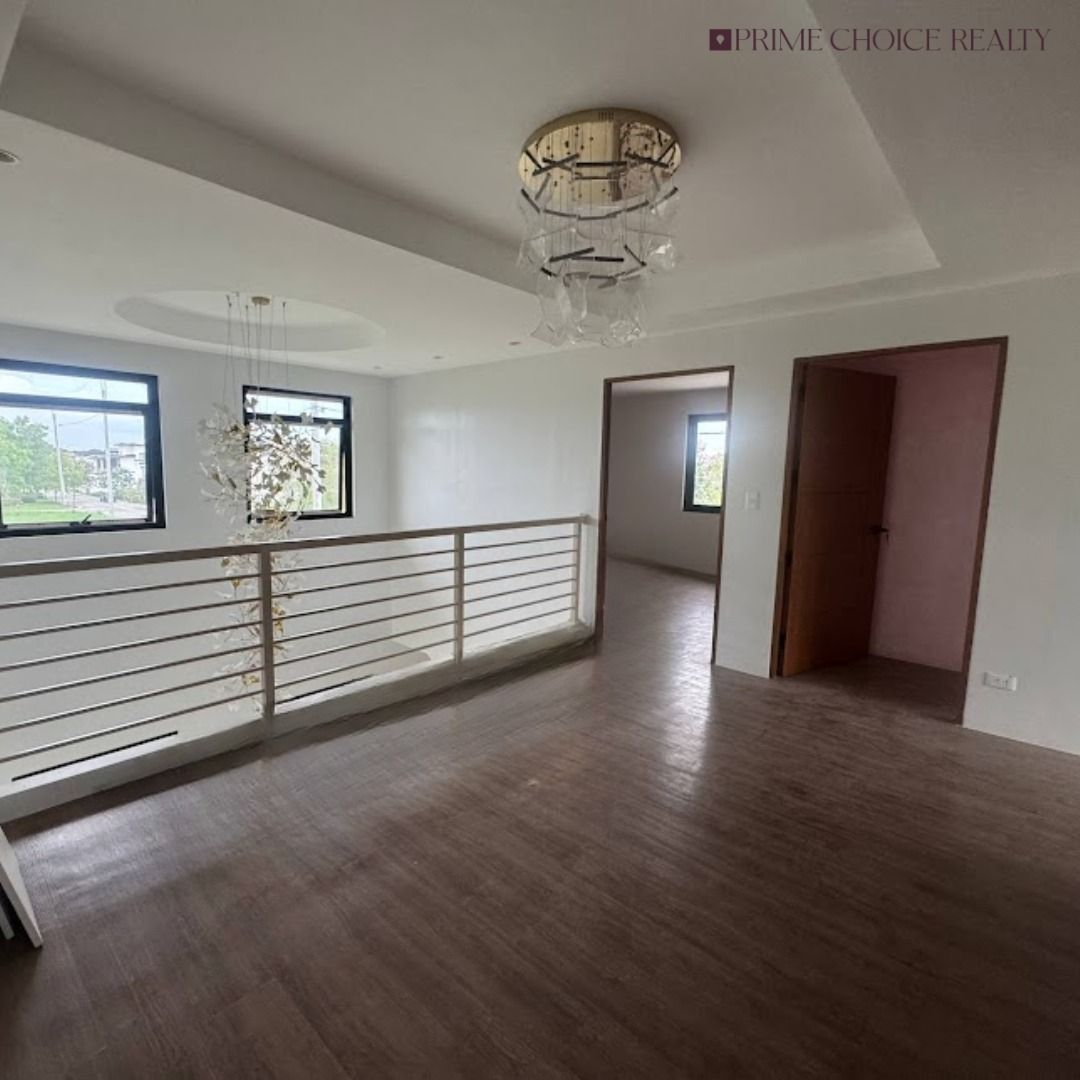 Brand New Modern House & Lot (Category: House & Lot) located in Quezon City. Submitted by primechoicerealtyinc (Listing ID 1463633719, Image 2). Description: Brand New Modern House & Lot 📍 Sonoma, Nuvali, Laguna Property Details: • Lot Area: 292 sqm • Floor Area: 315 sqm • 3 Bedrooms – All with Own Toilet & Bath • Open Kitchen & Dining Area • Direct Access to Patio • 1 Powder Room • 1 Maid’s Quarter • 1 Driver’s Quarter Modern design | Spacious 