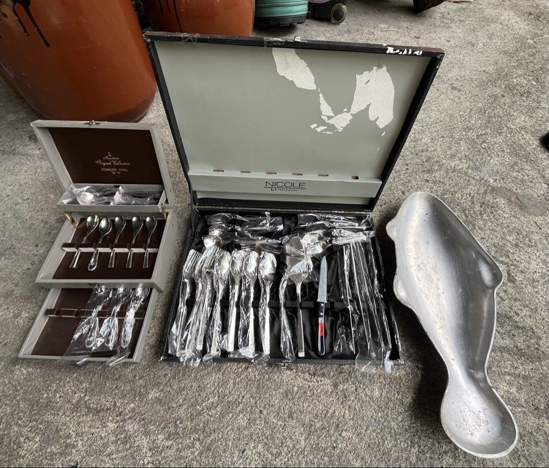 Branded Flatware and platter set (Category: Dinnerware & Cutlery) located in Calasiao. Submitted by xwbj4ycjw975281 (Listing ID 1463659491, Image 1). Description: original Flatware stainless steel and platter all goods From Japan .