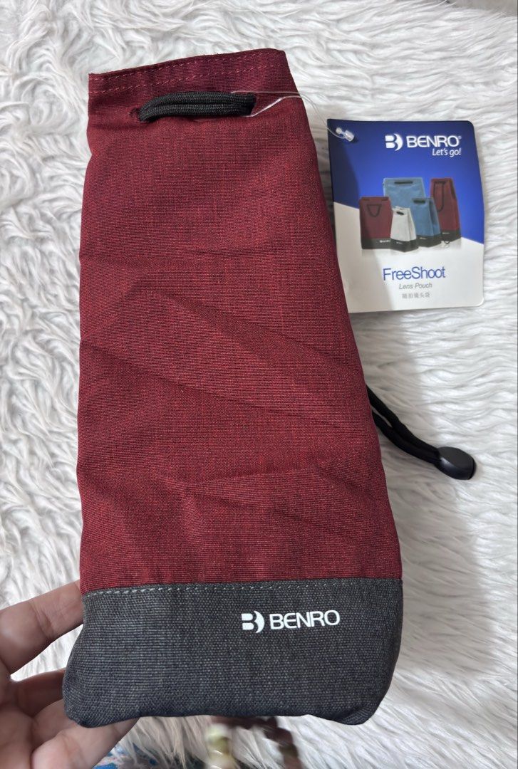 Brandnew Benro Freeshot L Lens Pouch (Category: Camera Bags & Carriers) located in Paranaque City. Submitted by dalle_closet (Listing ID 1463613583, Image 3). Description: brandnew size 29 x 11 x 11cm lens pouch.