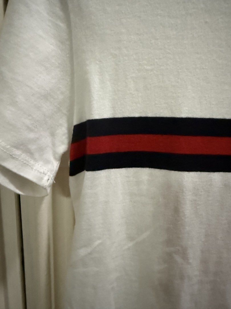Brandy Melville shirt (Category: Shirts) located in Muntinlupa City. Submitted by itsprelovednow (Listing ID 1463686519, Image 3). Description: L 23" W 16".